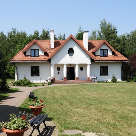 Villa Dom Nasutow Niemce Esterno foto