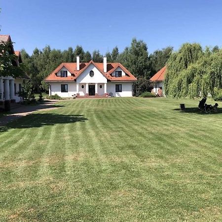 Villa Dom Nasutow Niemce Esterno foto