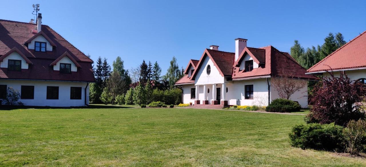 Villa Dom Nasutow Niemce Esterno foto