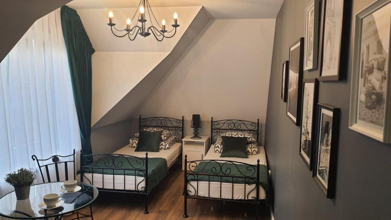 Villa Dom Nasutow Niemce Esterno foto