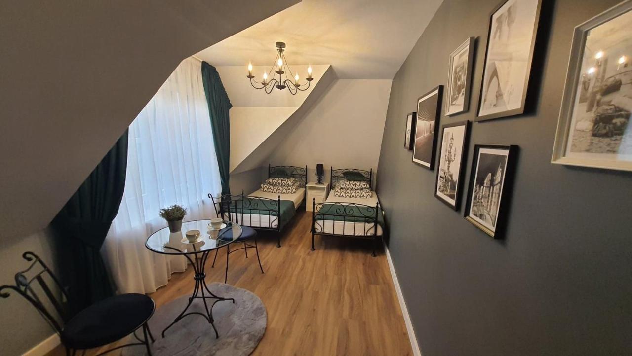 Villa Dom Nasutow Niemce Esterno foto