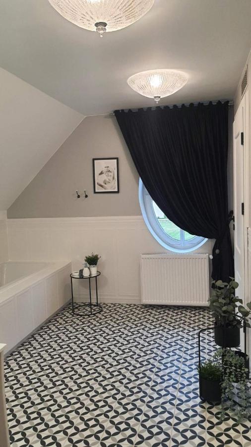 Villa Dom Nasutow Niemce Esterno foto