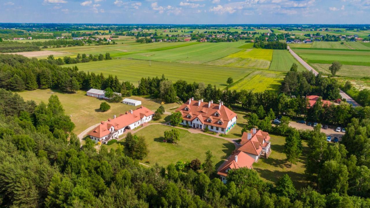 Villa Dom Nasutow Niemce Esterno foto